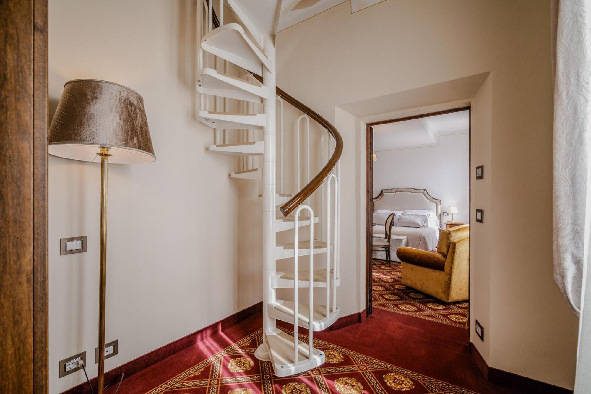 Villa Lecchi Hotel Wellness กอลเลวัลเดลซา ภายนอก รูปภาพ