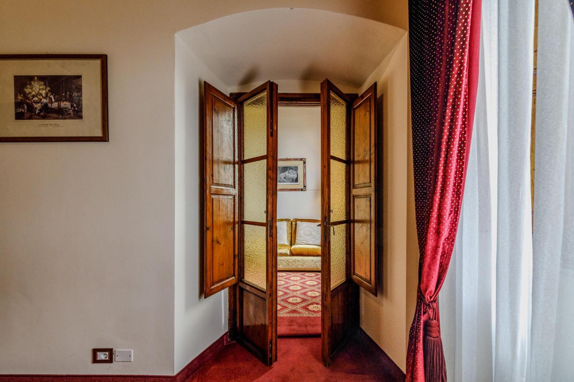 Villa Lecchi Hotel Wellness กอลเลวัลเดลซา ภายนอก รูปภาพ