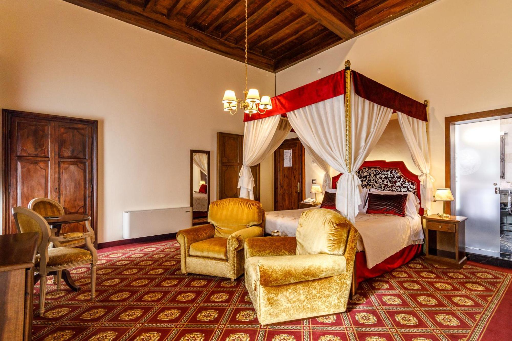 Villa Lecchi Hotel Wellness กอลเลวัลเดลซา ภายนอก รูปภาพ