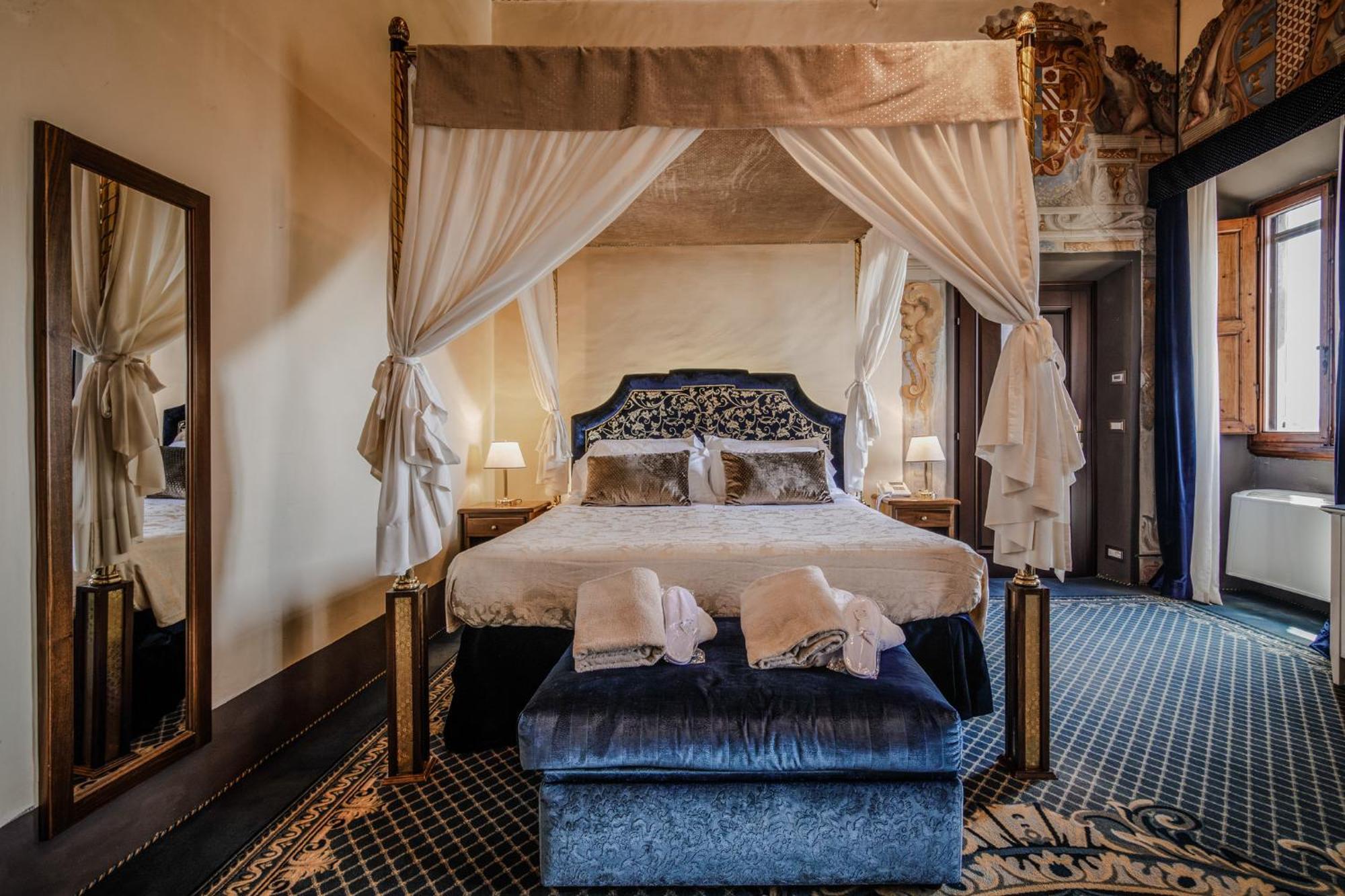 Villa Lecchi Hotel Wellness กอลเลวัลเดลซา ภายนอก รูปภาพ